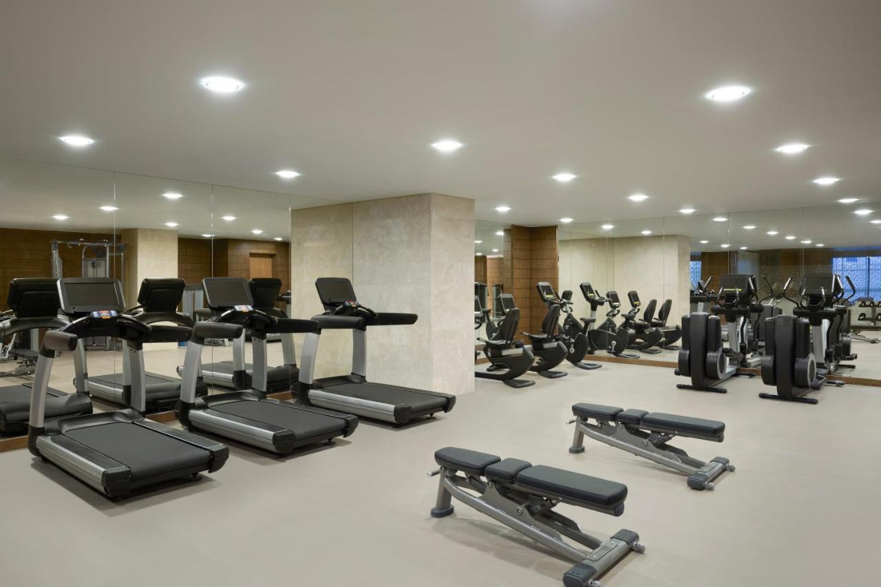 Grand Hyatt Al Khobar Hotel And Residences Экстерьер фото The gym at the hotel