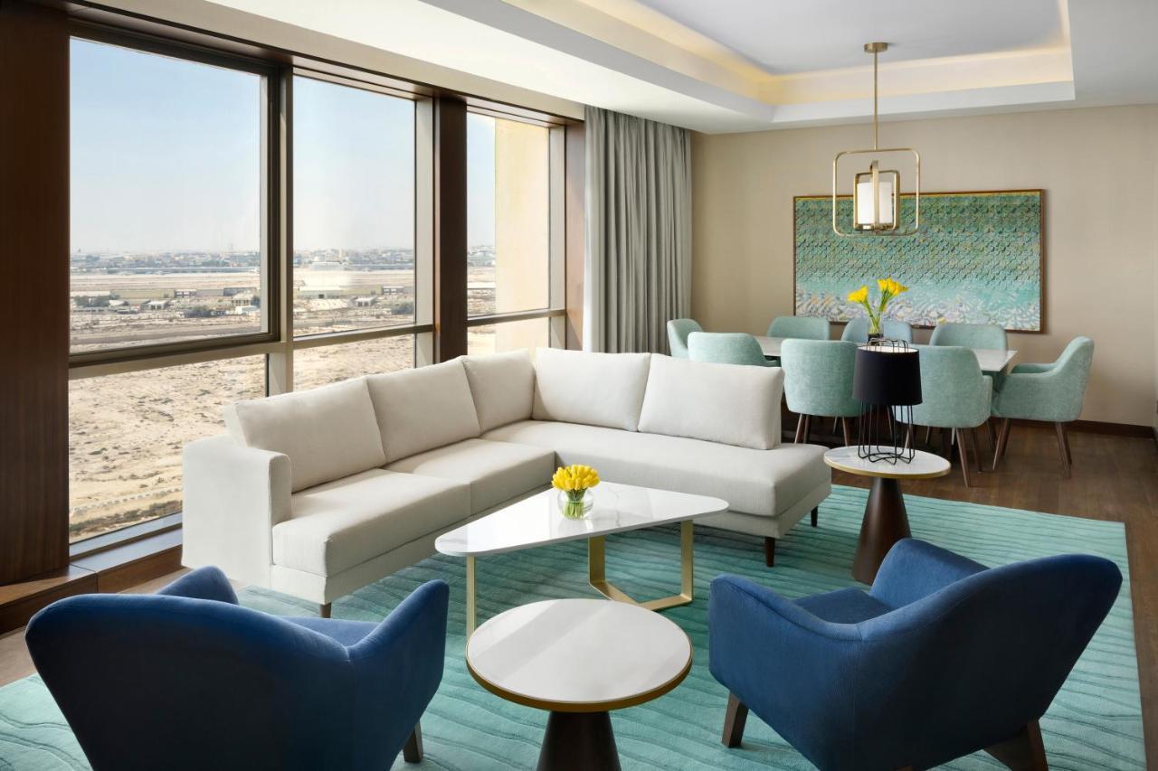 Grand Hyatt Al Khobar Hotel And Residences Экстерьер фото A suite at the hotel