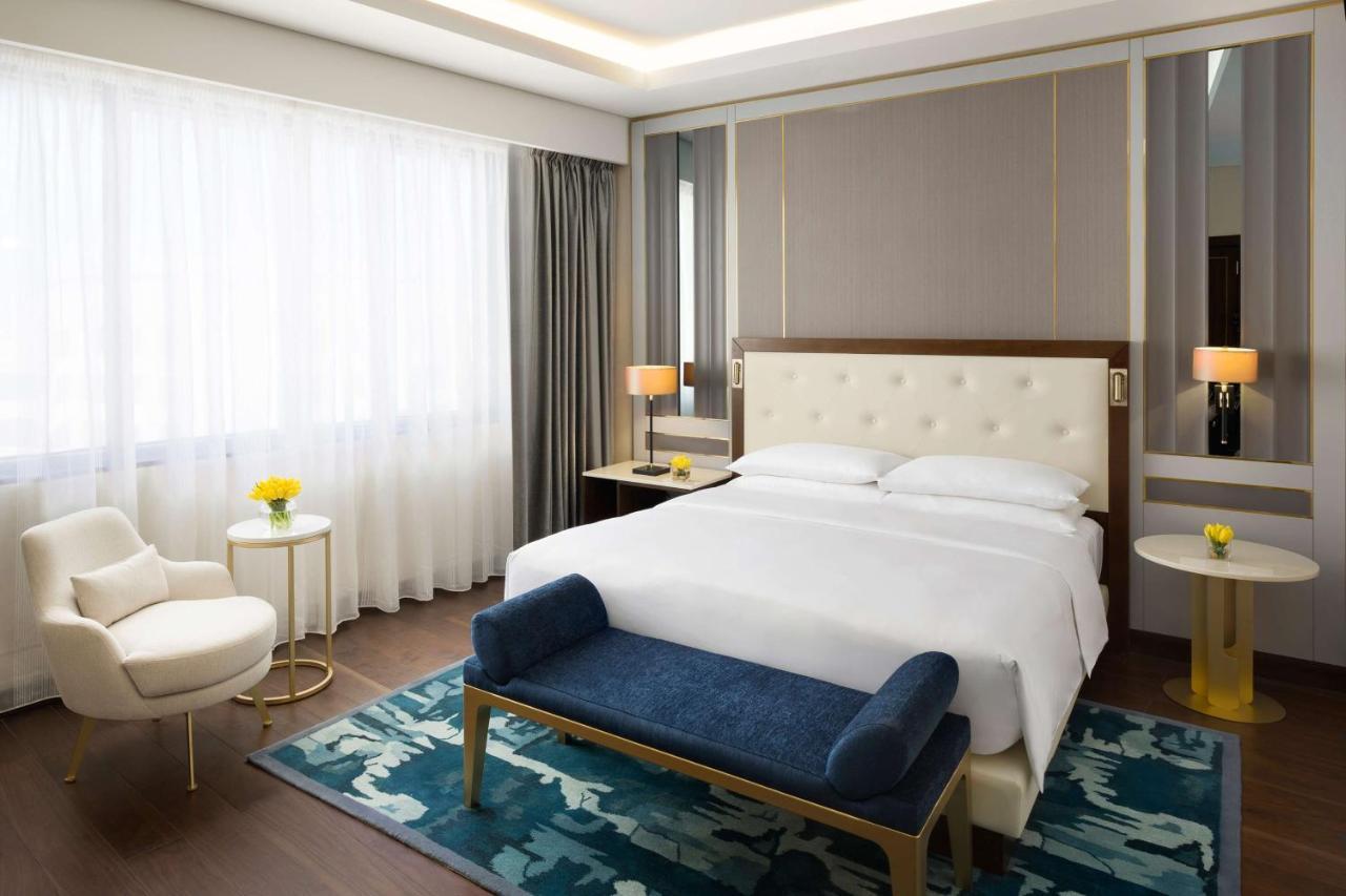 Grand Hyatt Al Khobar Hotel And Residences Экстерьер фото A bedroom at the hotel